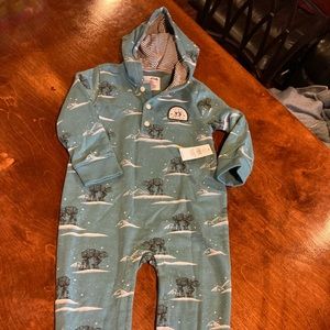 COPY - Baby gap x Star Wars  “Future Walker” hooded onesie NWT 18-24m